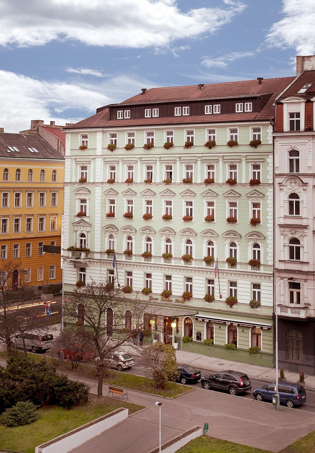 Green Garden Hotel Prague Exterior photo